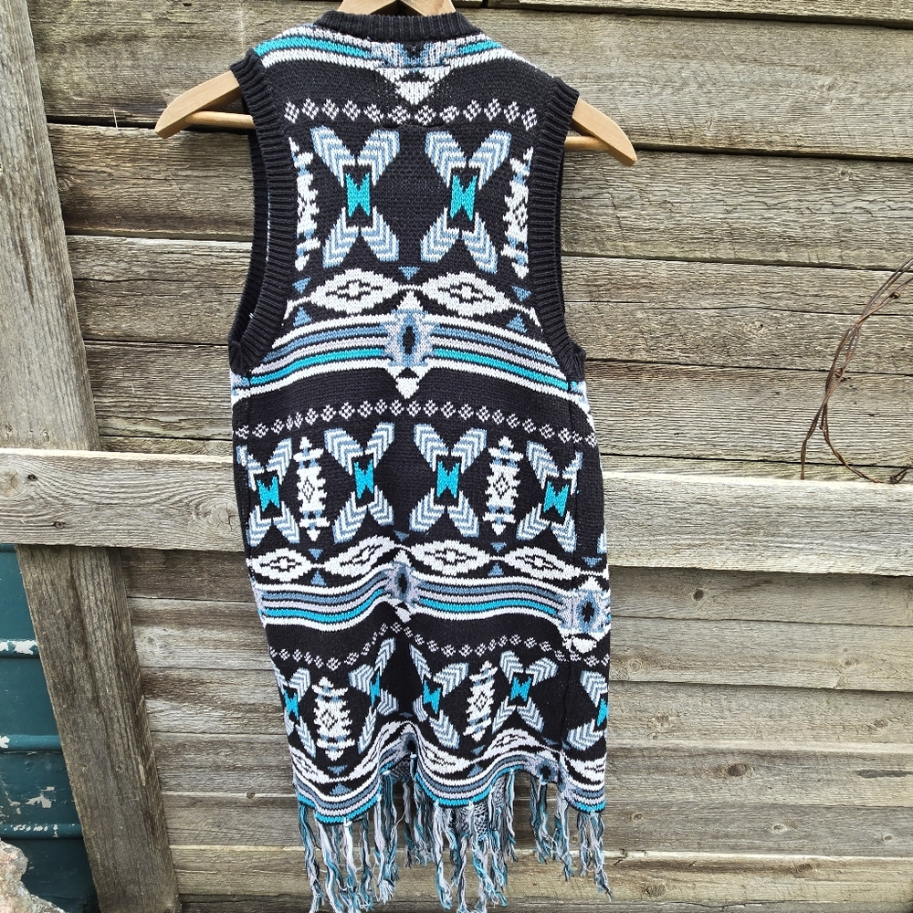 Powder River Vest - Picture 2 of 3